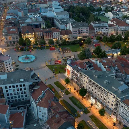 Familiar Com Cama De Casal Apenas Casais E Raparigas Nao Ha Homens Solteiro Family With Double Bed For Couples And Girls Only No Individual Men Allows With Private Washroom But In Hall Way ホームステイ