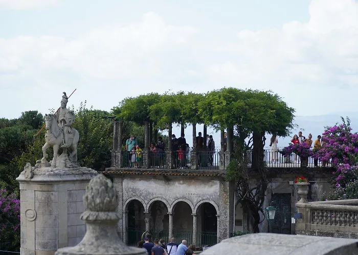 民宿 Familiar Com Cama De Casal Apenas Casais E Raparigas Nao Ha Homens Solteiro Family With Double Bed For Couples And Girls Only No Individual Men Allows With Private Washroom But In Hall Way