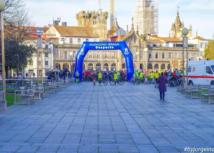 Familiar Com Cama De Casal Apenas Casais E Raparigas Nao Ha Homens Solteiro Family With Double Bed For Couples And Girls Only No Individual Men Allows With Private Washroom But In Hall Way 民宿 *