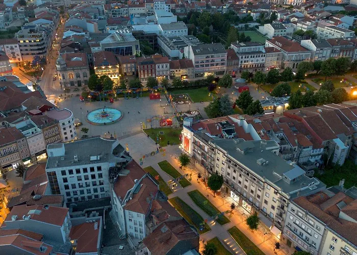 Familiar Com Cama De Casal Apenas Casais E Raparigas Nao Ha Homens Solteiro Family With Double Bed For Couples And Girls Only No Individual Men Allows With Private Washroom But In Hall Way 民宿